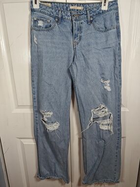 Levi's Premium Low Loose Distressed Jeans Size 28 Light Wash Ripped Wide Leg
